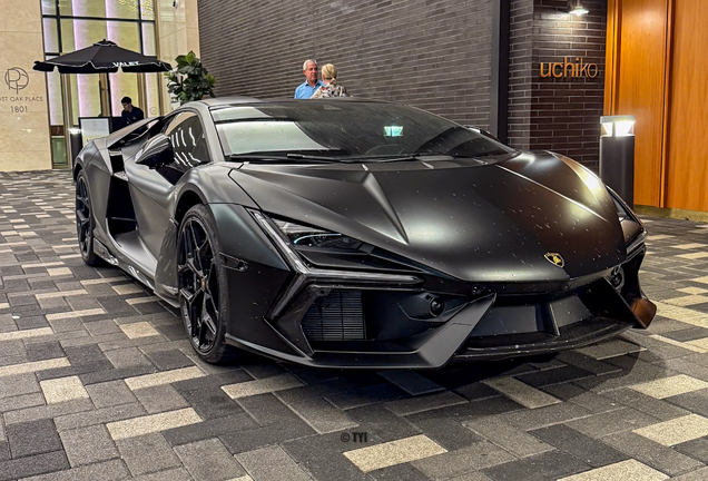 Lamborghini Revuelto