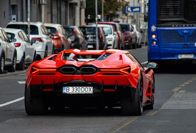 Lamborghini Revuelto