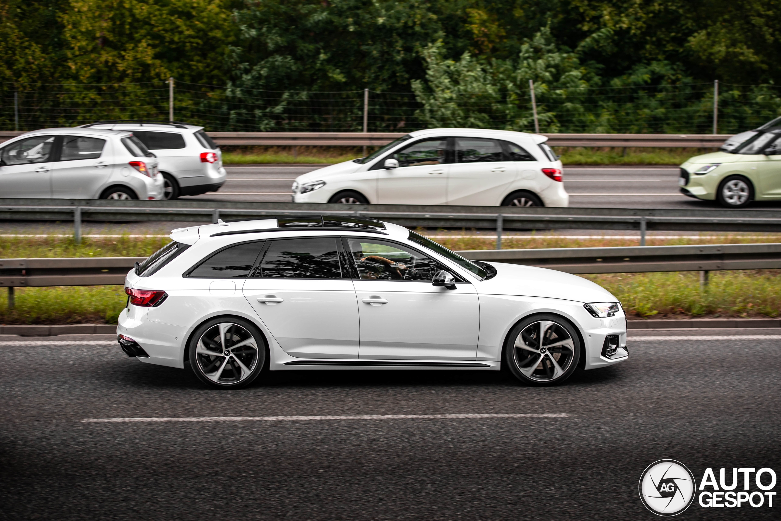 Audi RS4 Avant B9