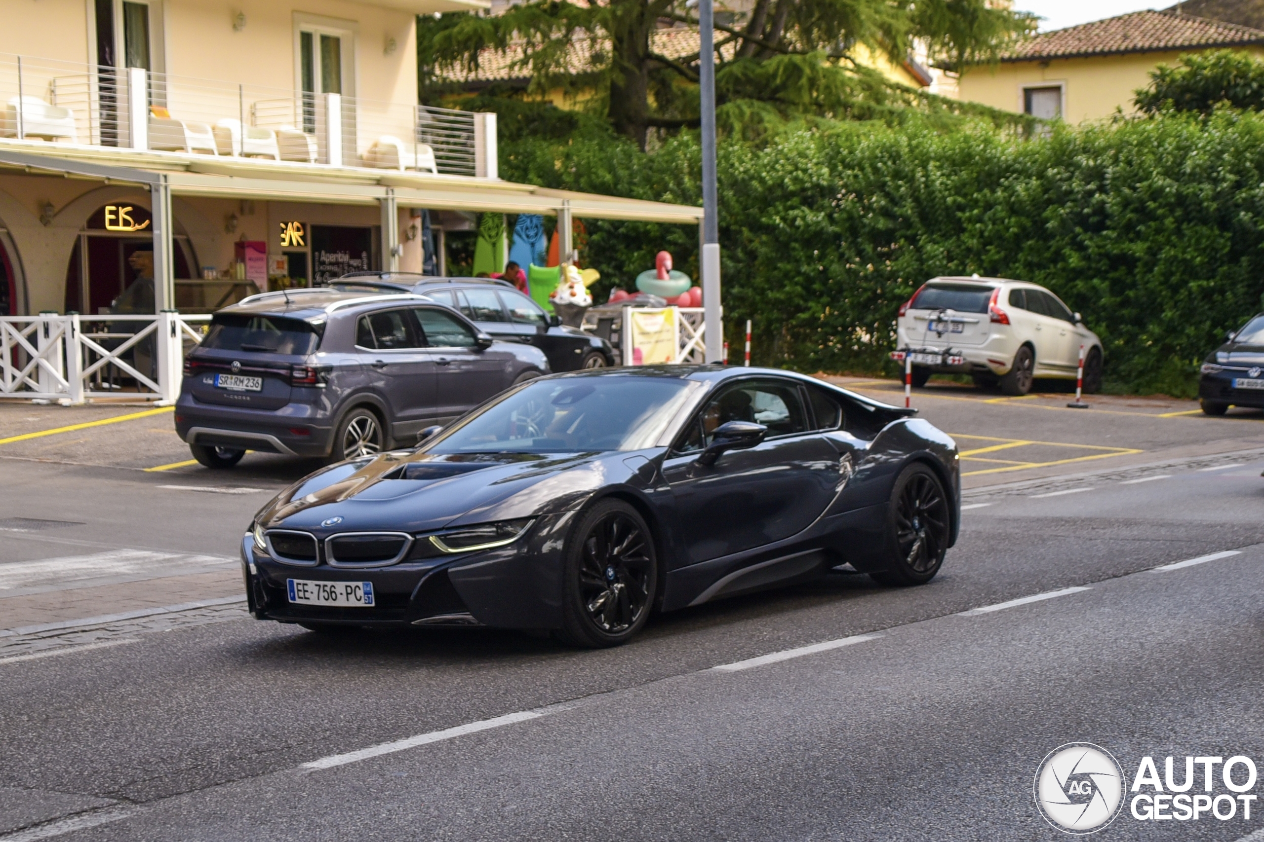 BMW i8