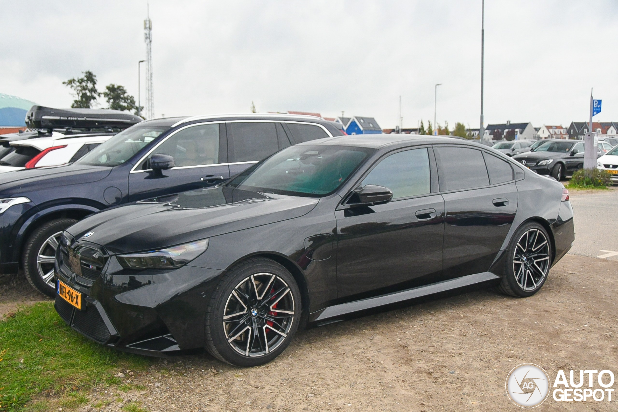 Nederlandse BMW M5 eigenaar speelt het safe