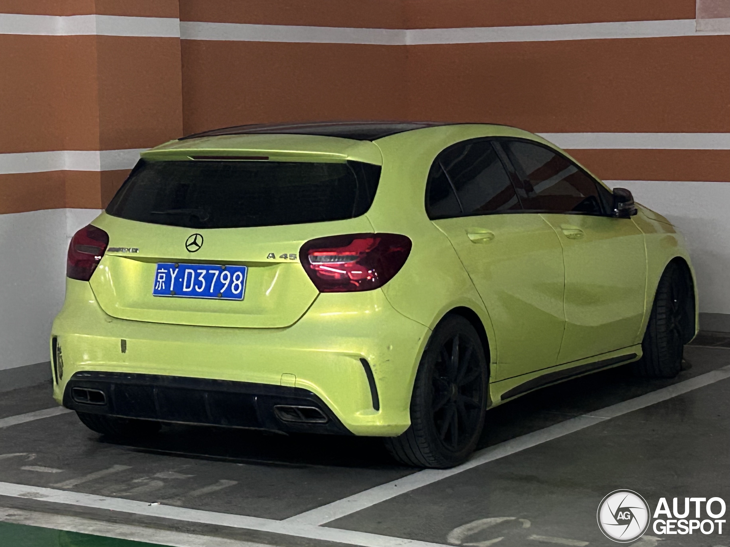 Mercedes-AMG A 45 W176 2015