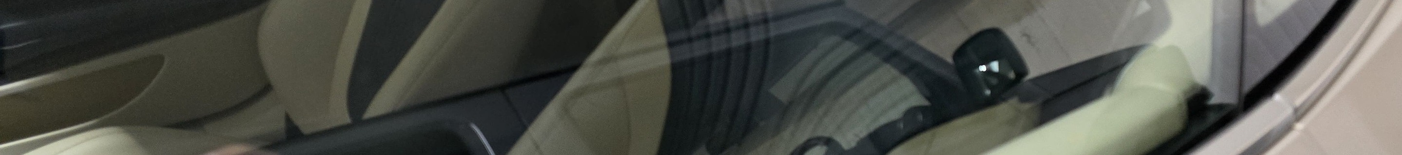 Aston Martin DB11 V8 Volante