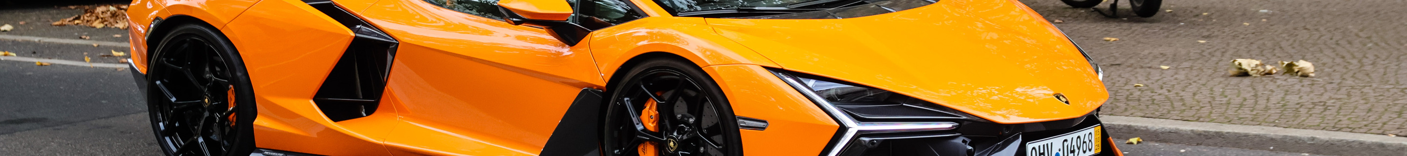 Lamborghini Revuelto