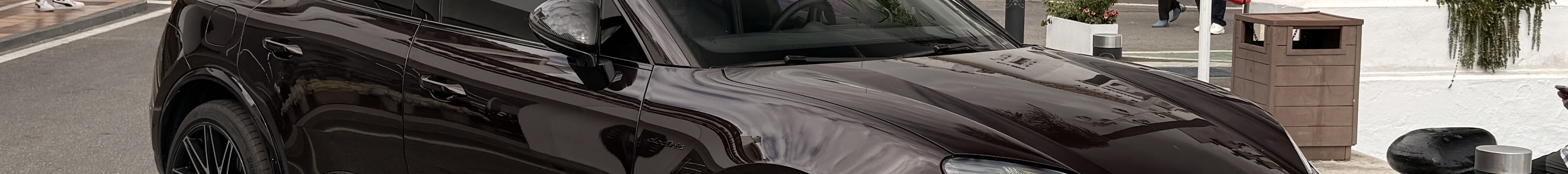 Porsche Macan EV Turbo