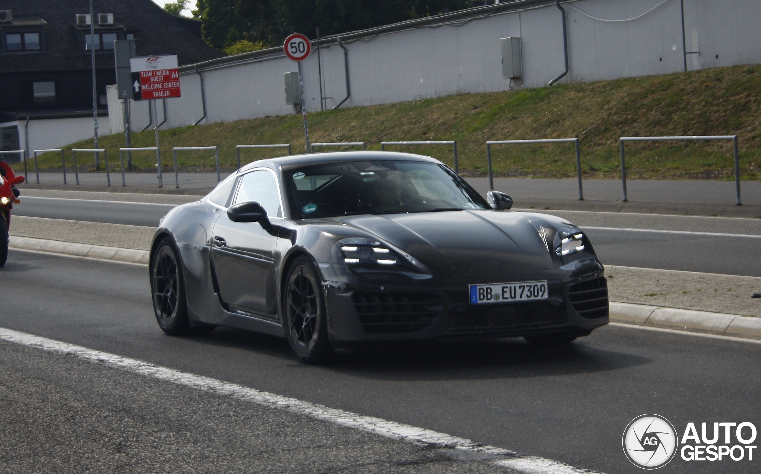 Porsche 718 Cayman EV