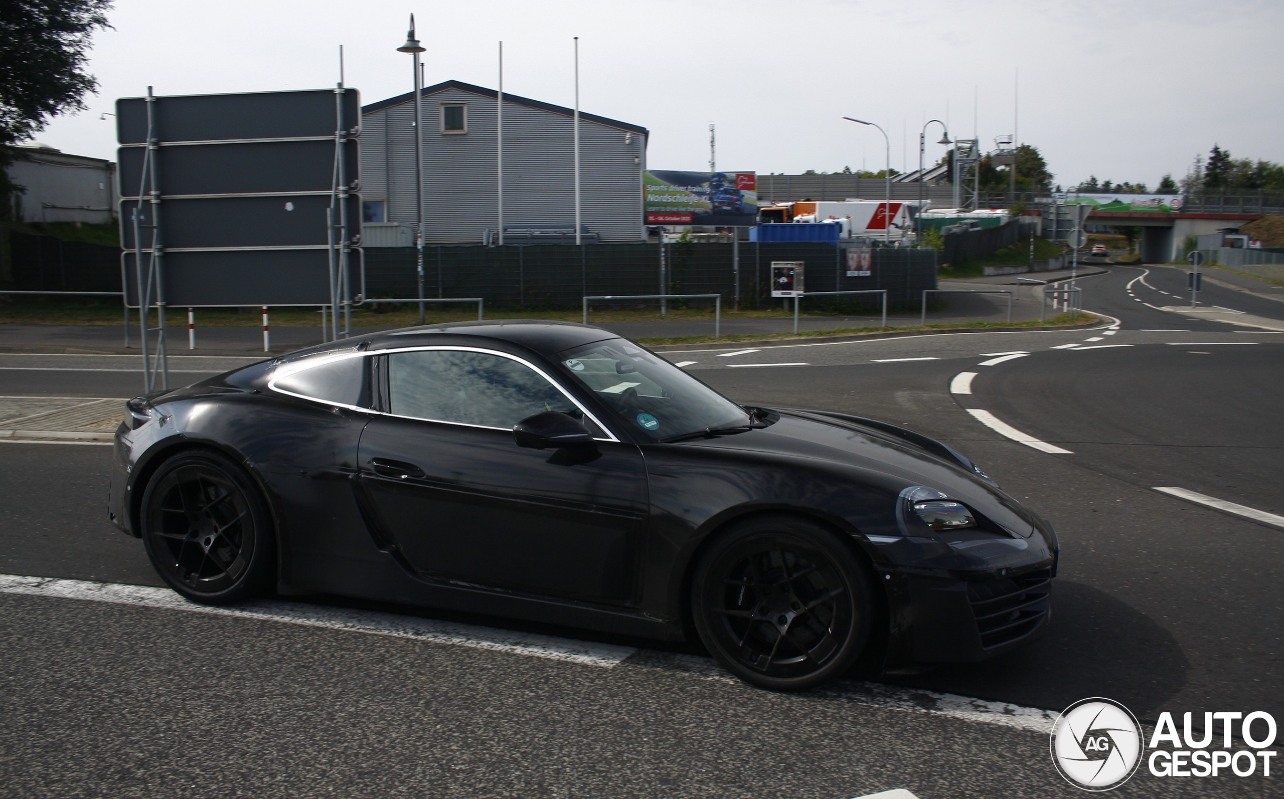 Porsche 718 Cayman EV