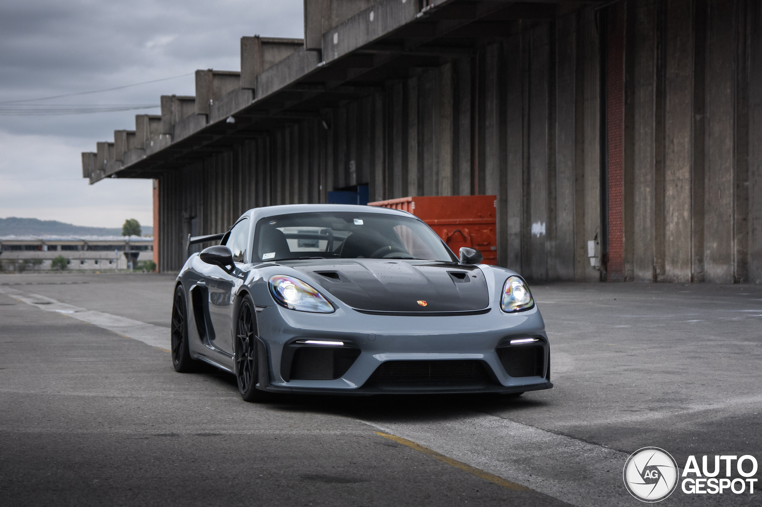 Porsche 718 Cayman GT4 RS Weissach Package
