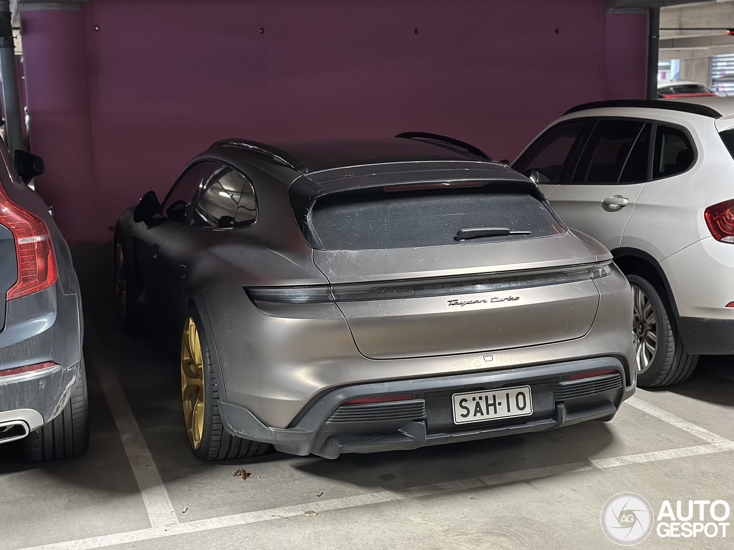 Porsche Taycan Turbo Cross Turismo
