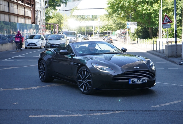 Aston Martin DB11 V8 Volante