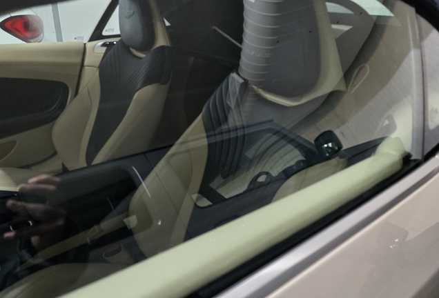 Aston Martin DB11 V8 Volante