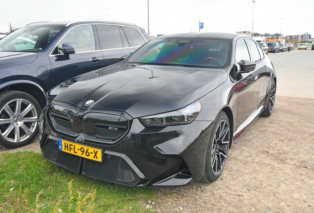 BMW M5 G90