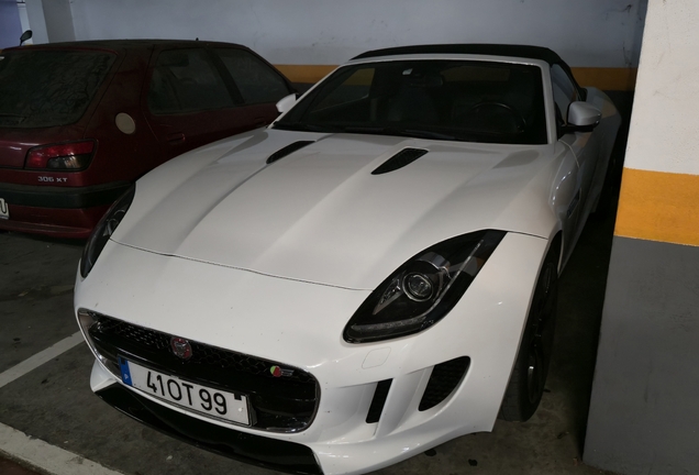 Jaguar F-TYPE S Convertible