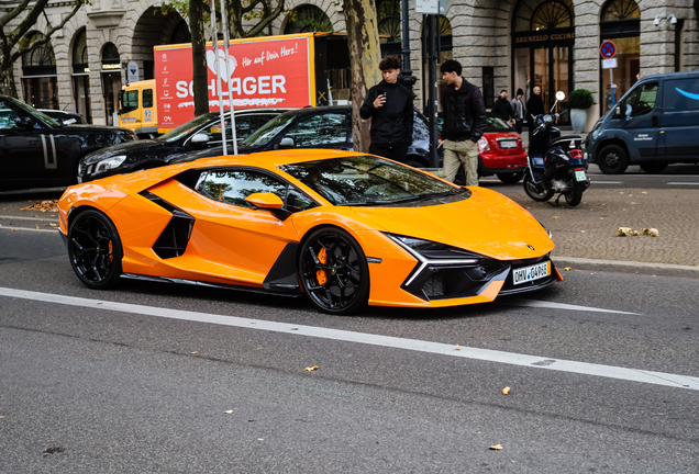 Lamborghini Revuelto