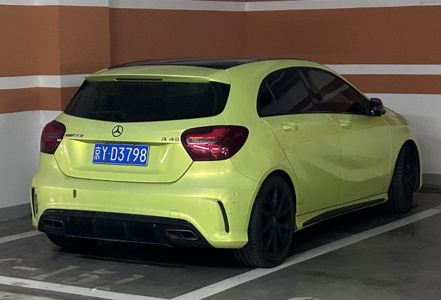 Mercedes-AMG A 45 W176 2015
