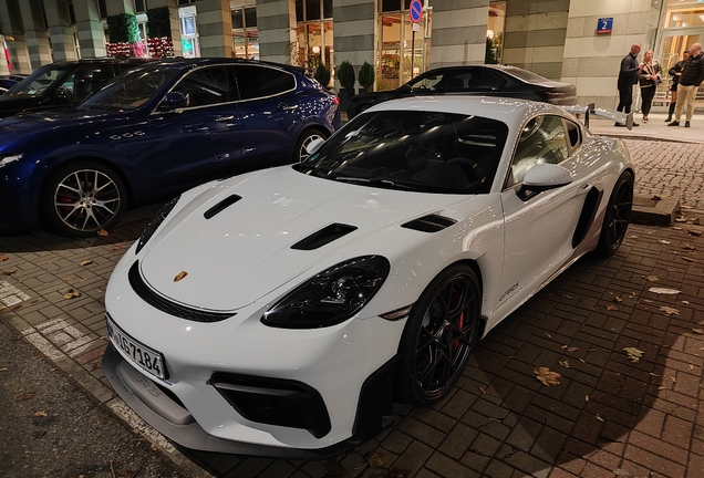Porsche 718 Cayman GT4 RS