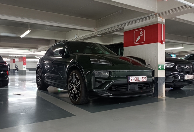 Porsche Macan EV Turbo