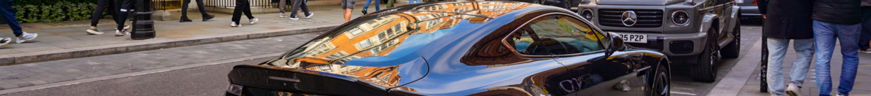 Aston Martin V8 Vantage S