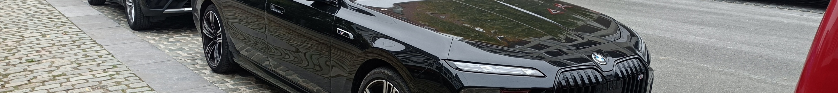 BMW M760e xDrive