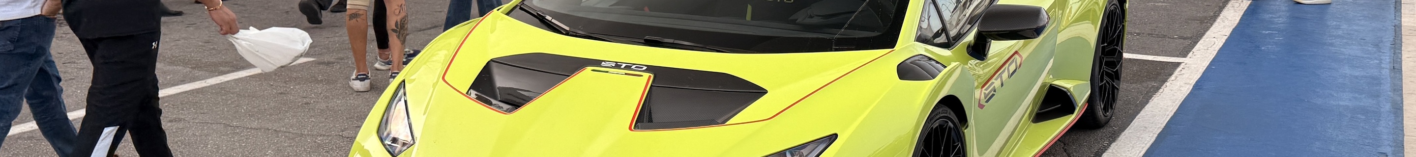 Lamborghini Huracán LP640-2 STO