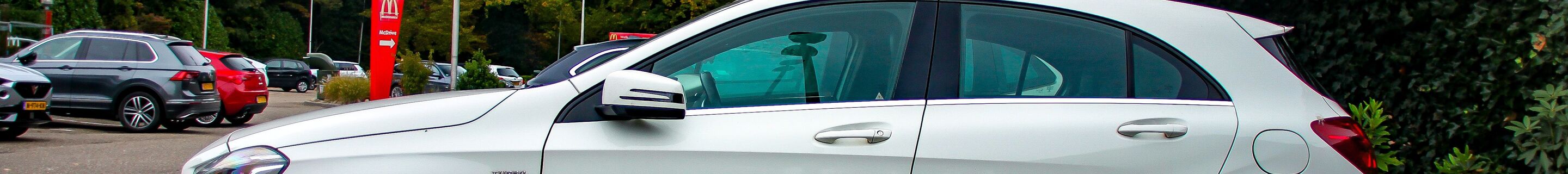 Mercedes-AMG A 45 W176 2015