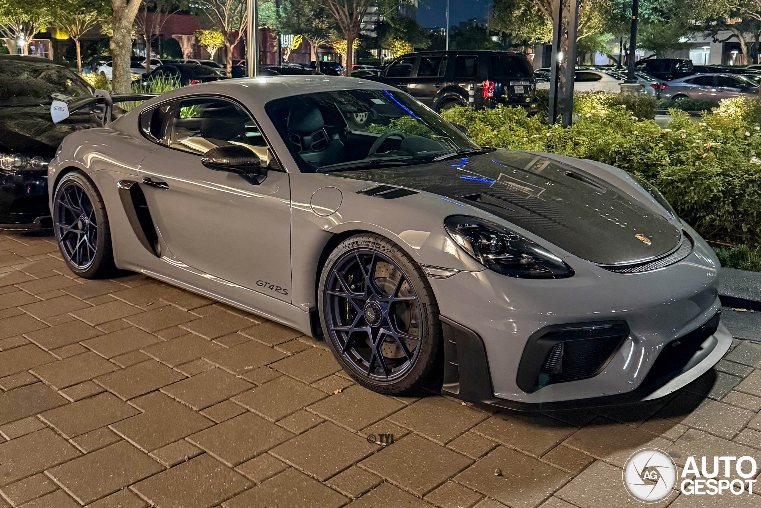 Porsche 718 Cayman GT4 RS Weissach Package