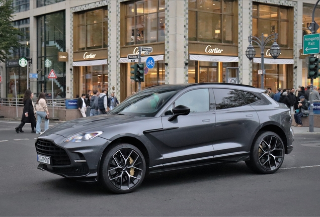 Aston Martin DBX707