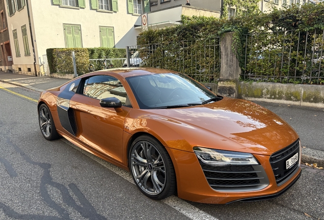 Audi R8 V10 Plus 2013