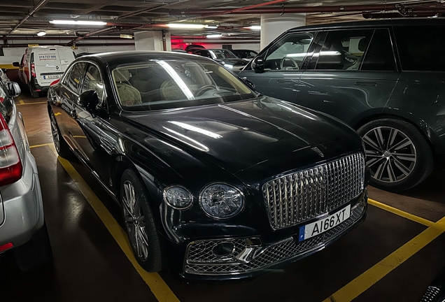 Bentley Flying Spur V8 2021