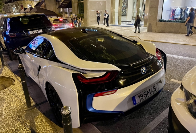 BMW i8