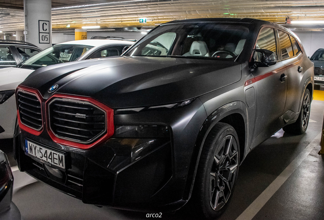 BMW XM G09 Label Red