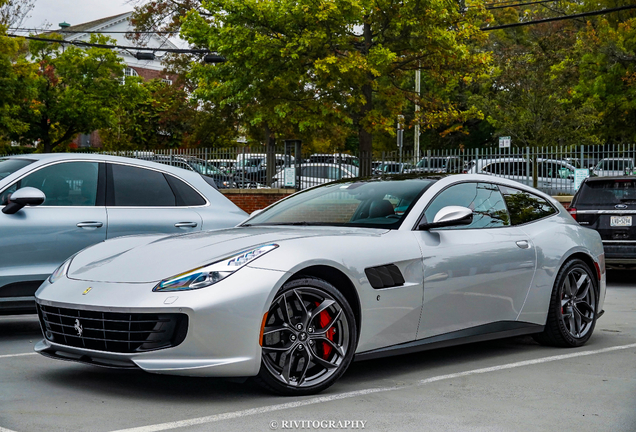 Ferrari GTC4Lusso T