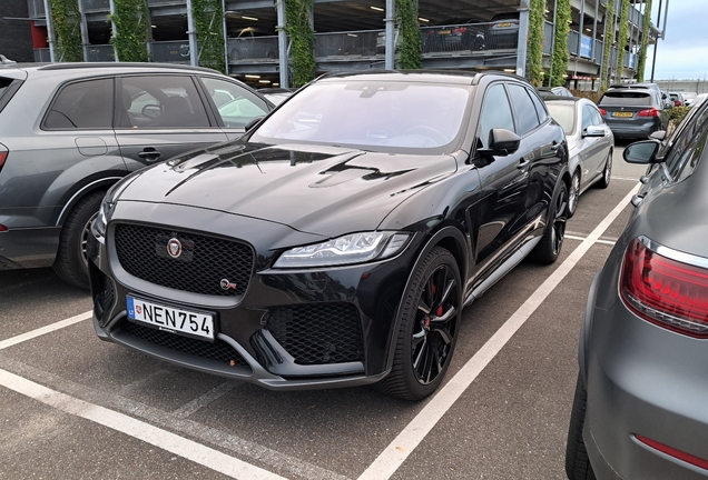 Jaguar F-PACE SVR