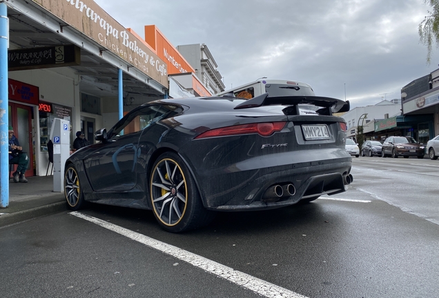 Jaguar F-TYPE SVR Coupé