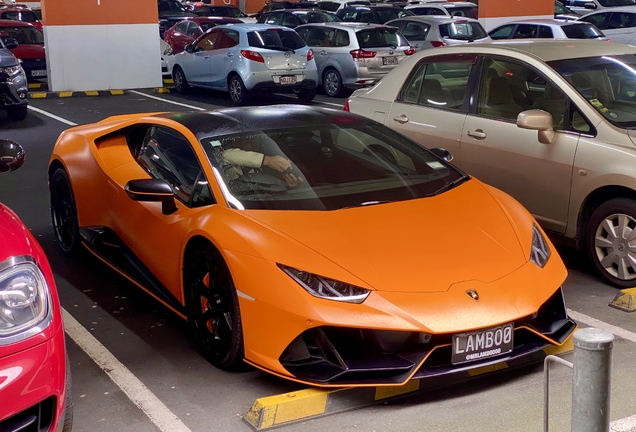 Lamborghini Huracán LP640-4 EVO