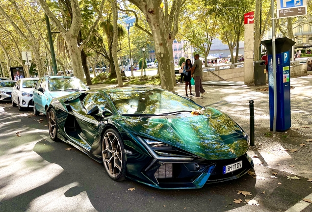 Lamborghini Revuelto