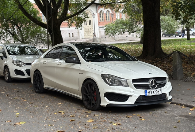 Mercedes-Benz CLA 45 AMG C117