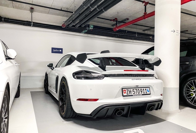 Porsche 718 Cayman GT4 RS