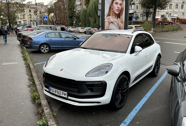Porsche 95B Macan GTS MkIII