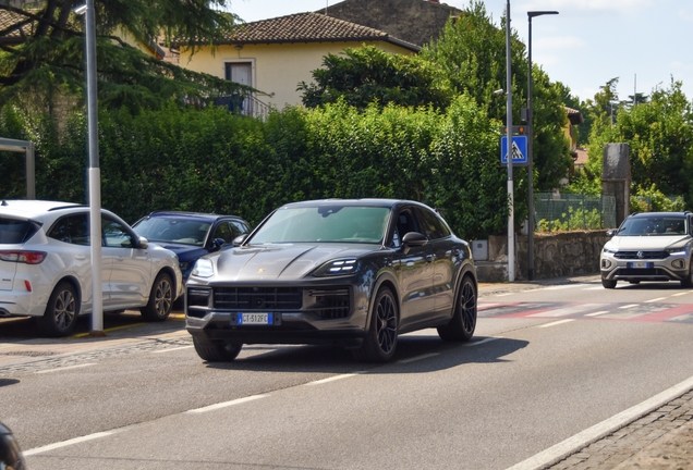 Porsche Cayenne Coupé Turbo E-Hybrid