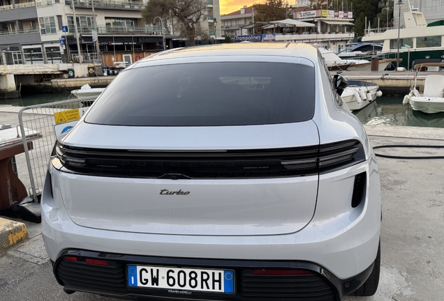 Porsche Macan EV Turbo