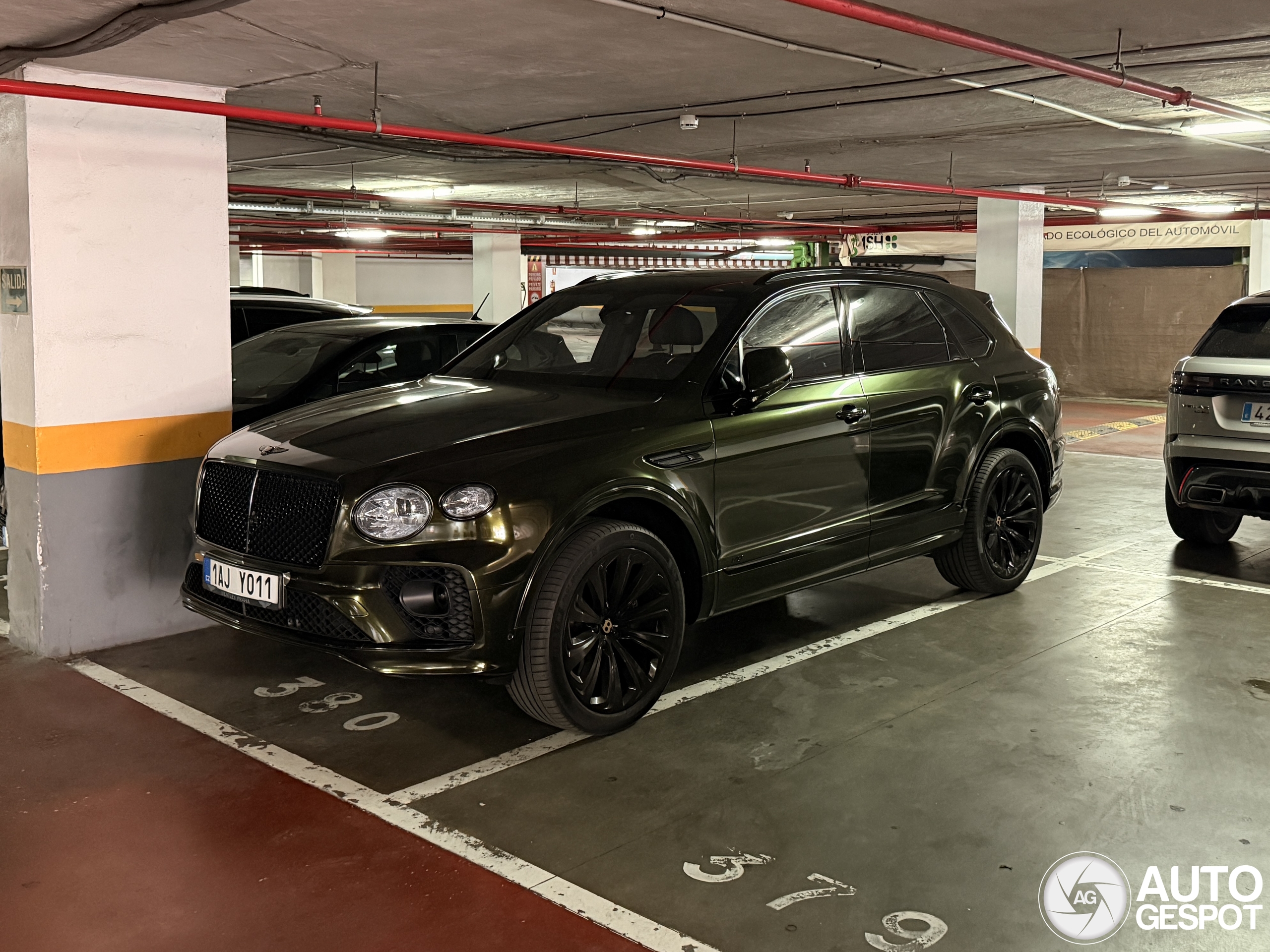 Bentley Bentayga V8 2021