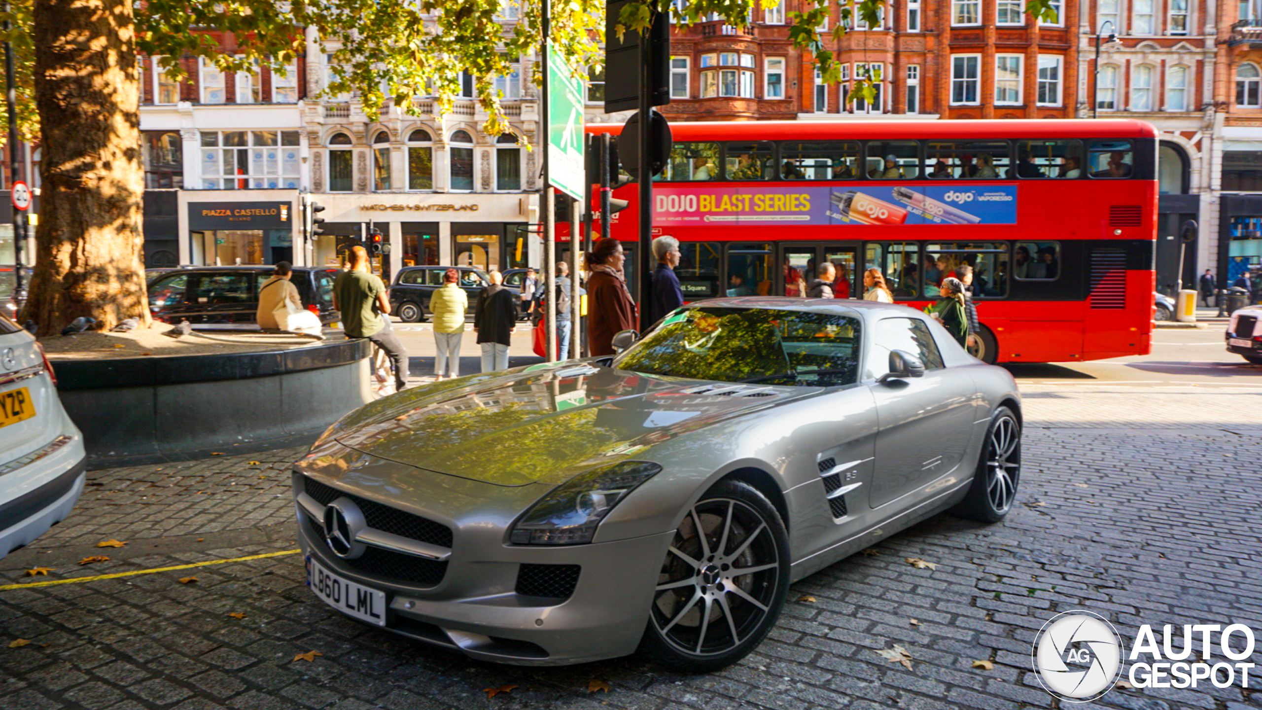 Mercedes-Benz SLS AMG