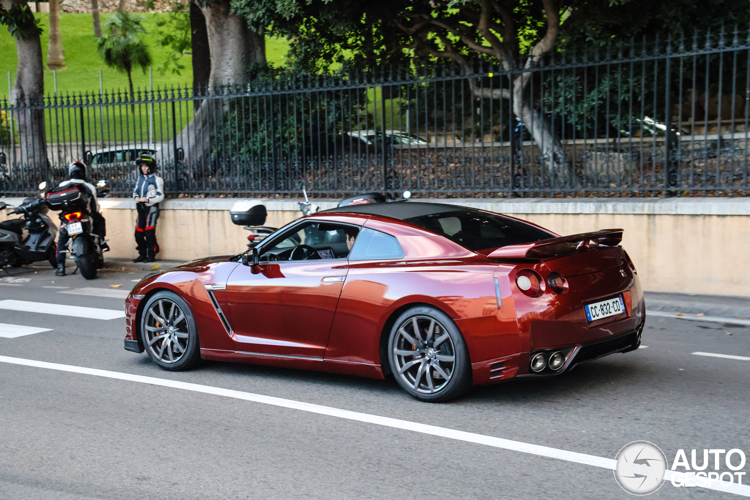 Nissan GT-R 2011