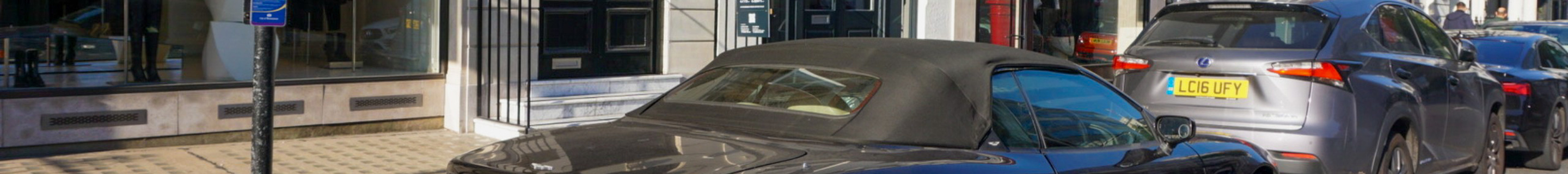 Aston Martin DB7 Volante