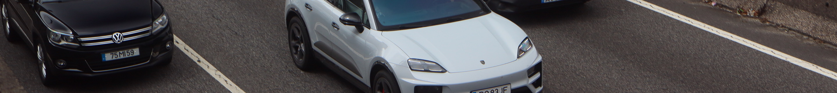 Porsche Macan EV Turbo