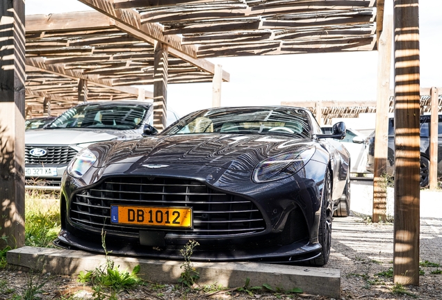 Aston Martin DB12 Volante