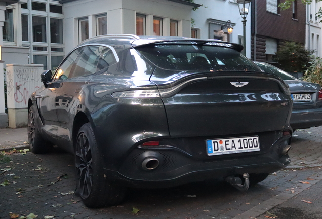 Aston Martin DBX