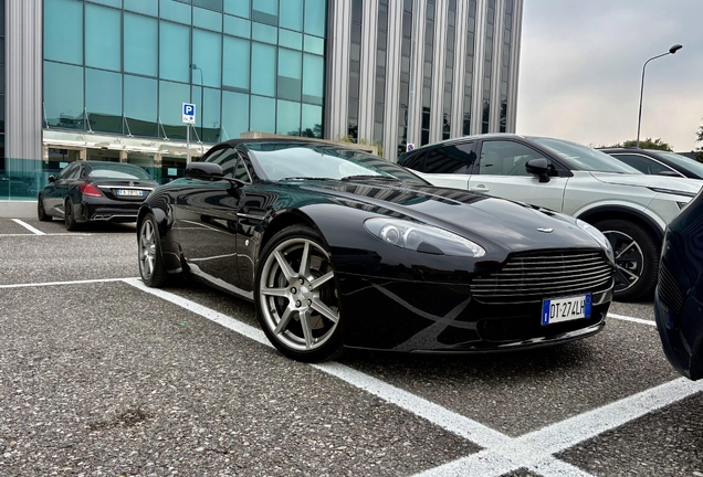 Aston Martin V8 Vantage Roadster