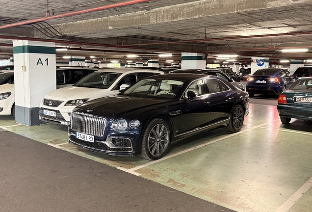Bentley Flying Spur V8 2021